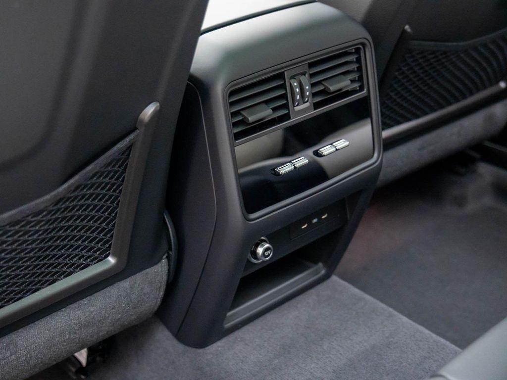 new 2025 Porsche Cayenne car