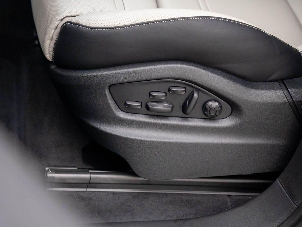 new 2025 Porsche Cayenne car
