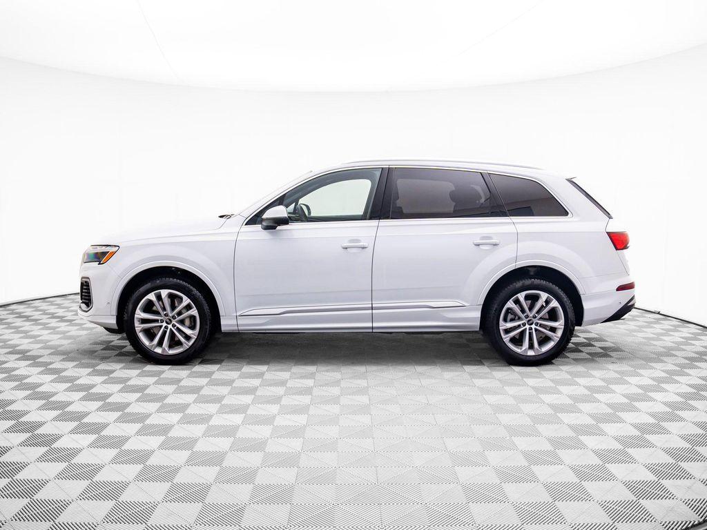 used 2025 Audi Q7 car, priced at $55,000