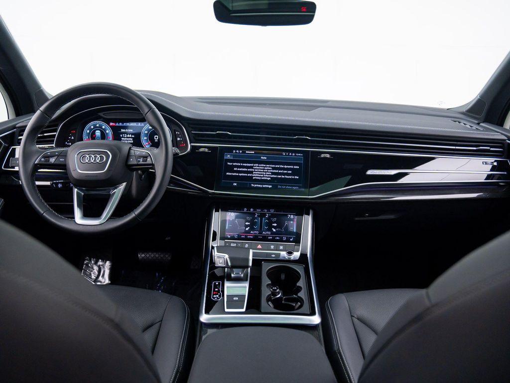 used 2025 Audi Q7 car, priced at $55,000