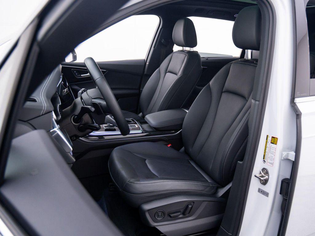 used 2025 Audi Q7 car, priced at $55,000