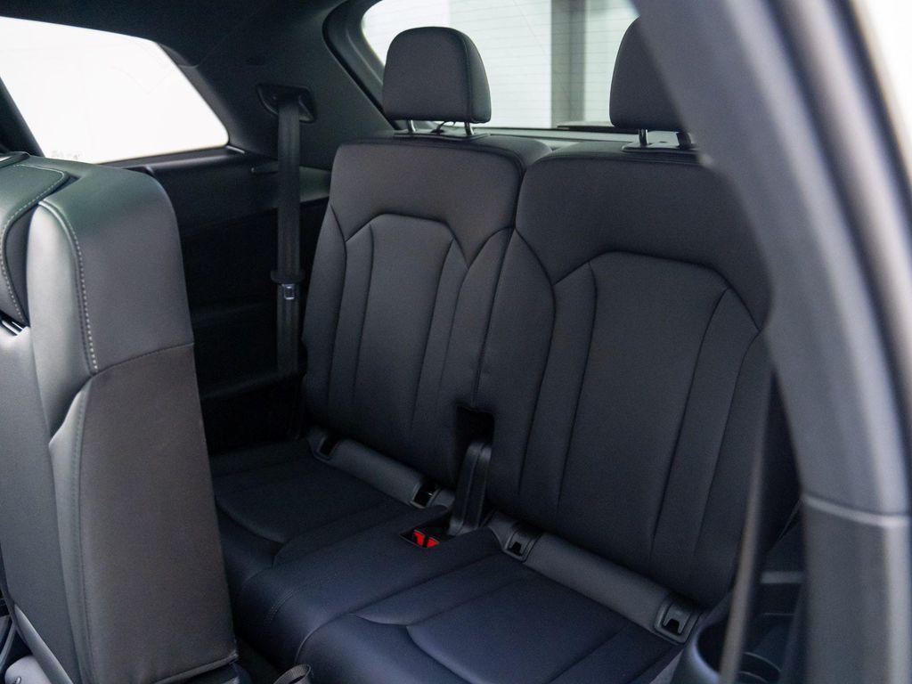 used 2025 Audi Q7 car, priced at $55,000