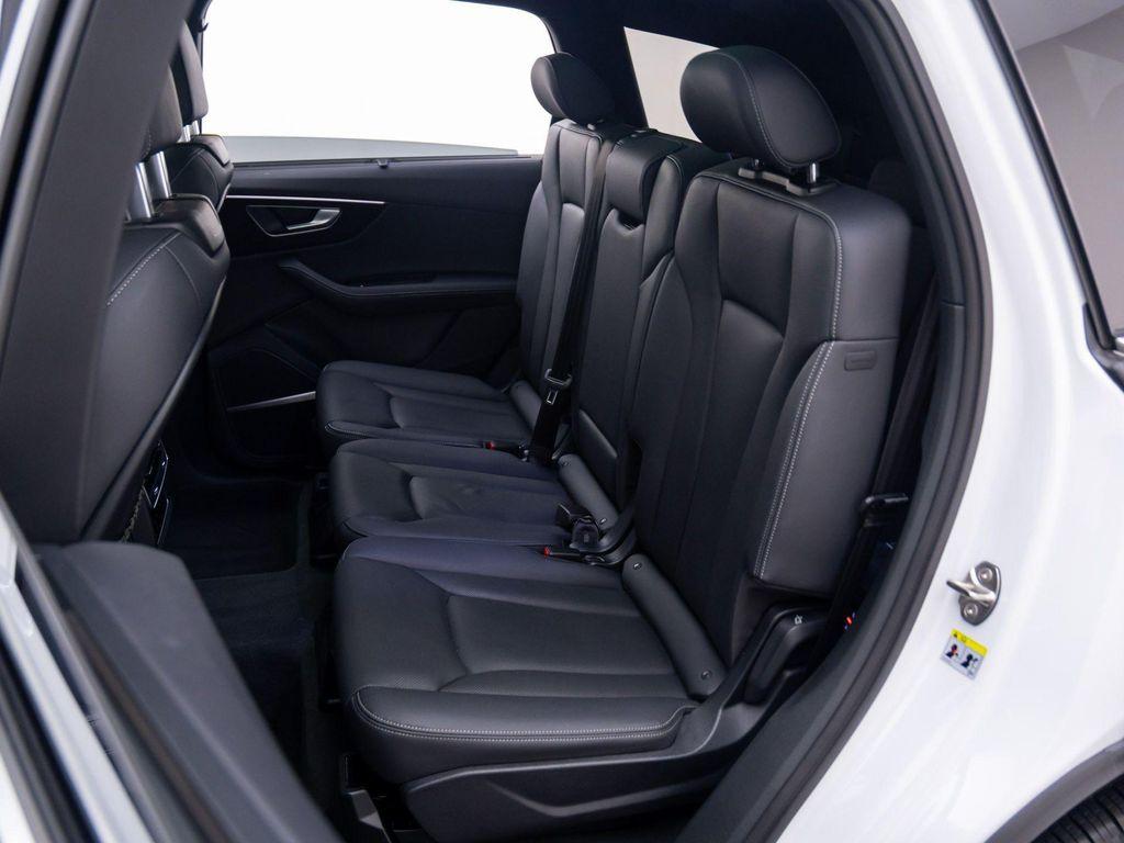 used 2025 Audi Q7 car, priced at $55,000