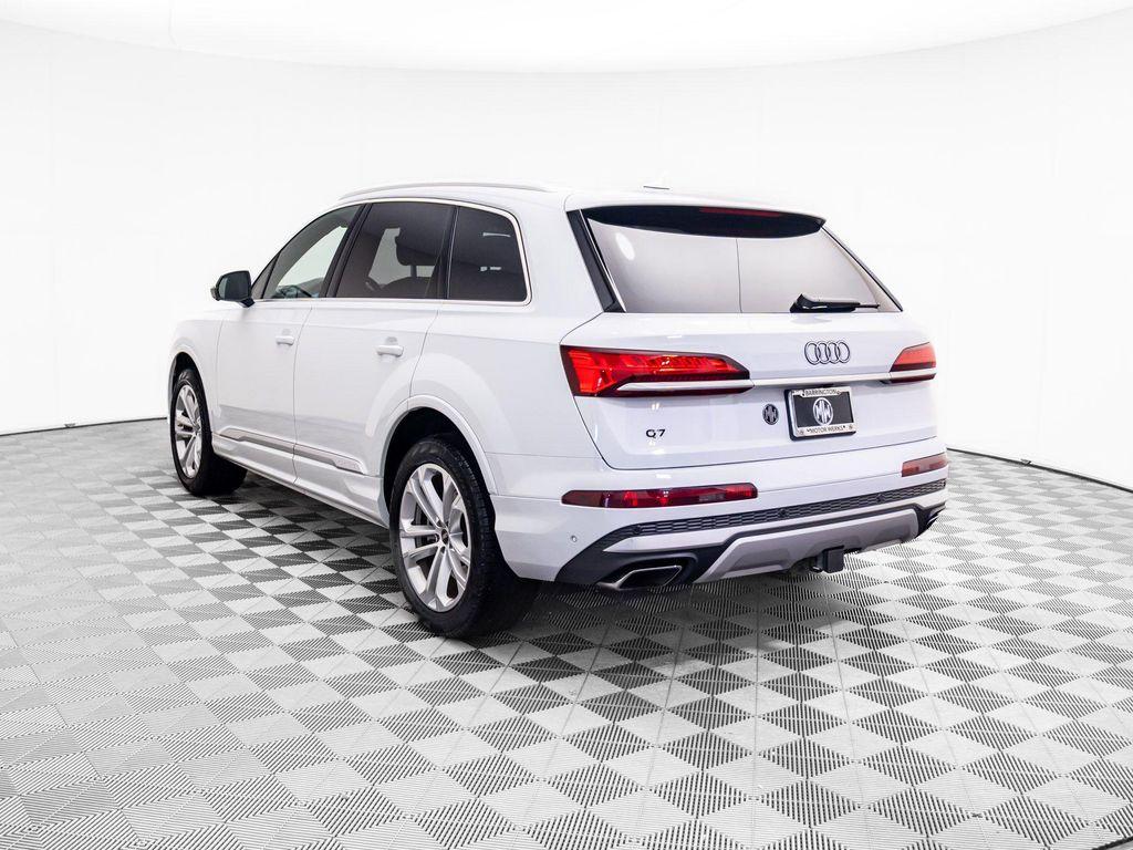 used 2025 Audi Q7 car, priced at $55,000