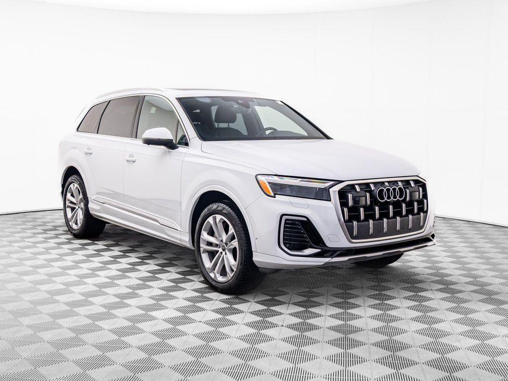 used 2025 Audi Q7 car, priced at $55,000