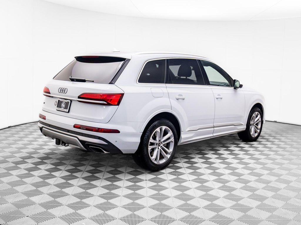 used 2025 Audi Q7 car, priced at $55,000