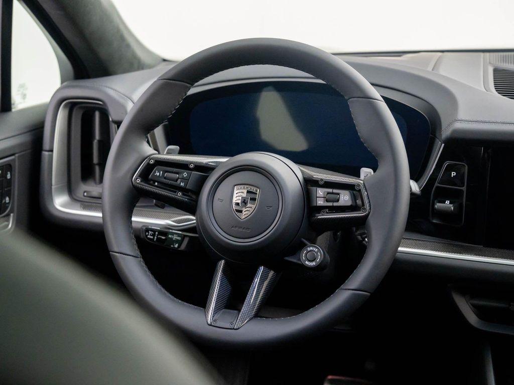 new 2025 Porsche Cayenne car