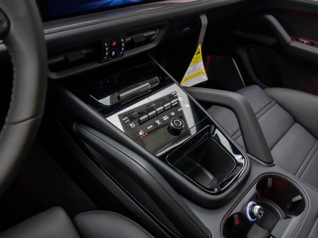 new 2026 Porsche Cayenne car