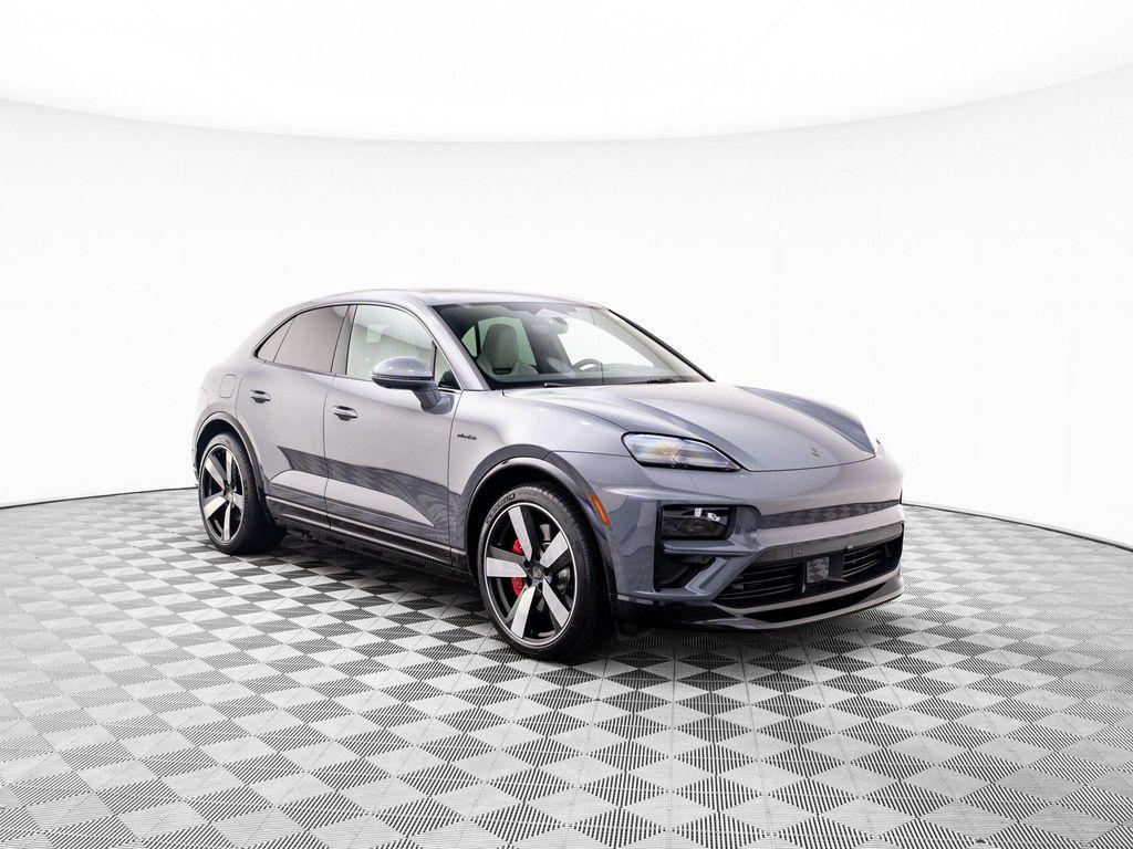 new 2025 Porsche Macan car