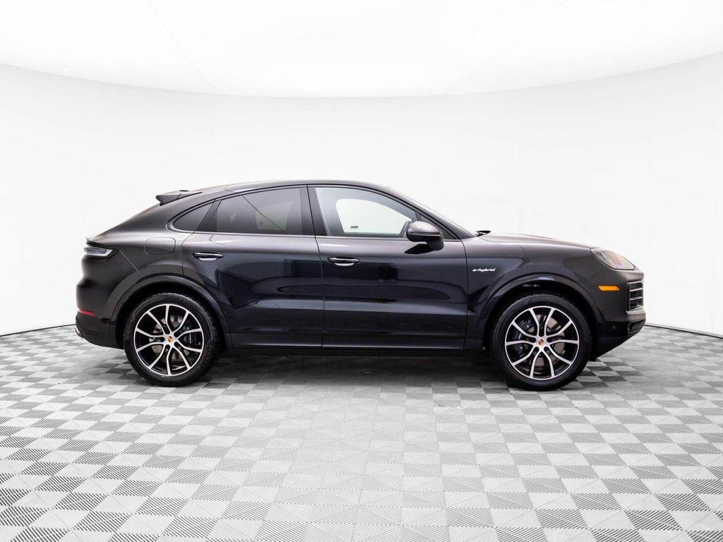 new 2025 Porsche Cayenne car, priced at $121,495