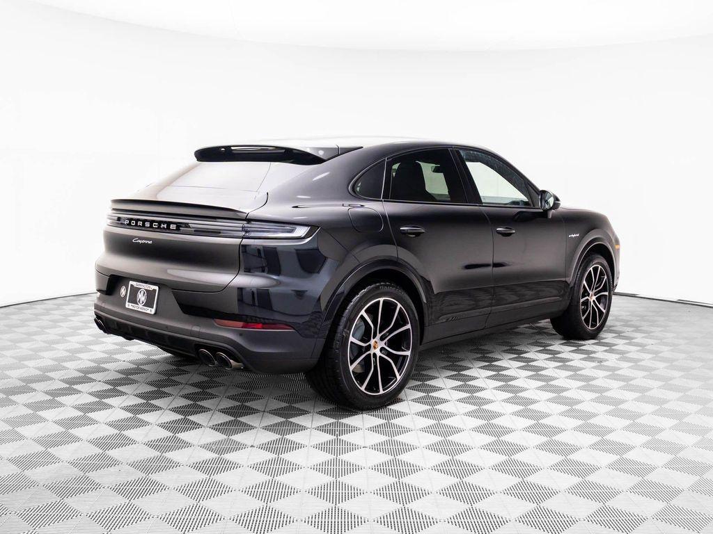new 2025 Porsche Cayenne car, priced at $121,495