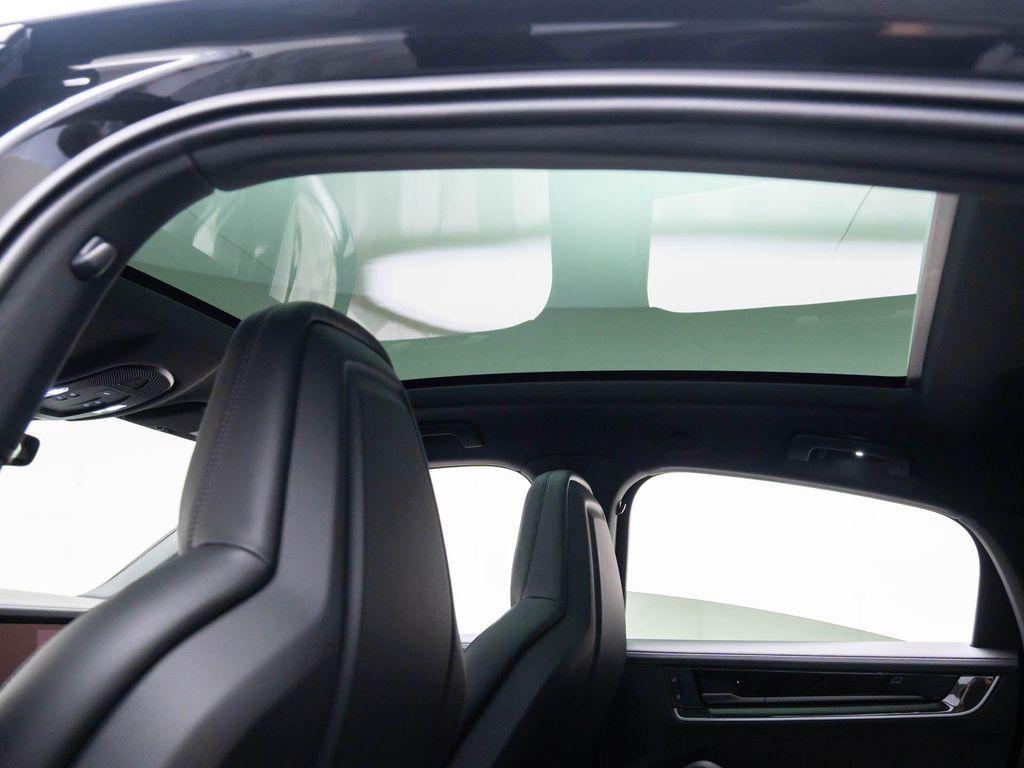 new 2025 Porsche Cayenne car