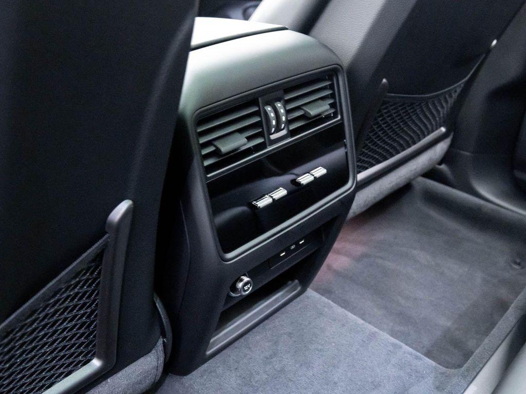 new 2025 Porsche Cayenne car