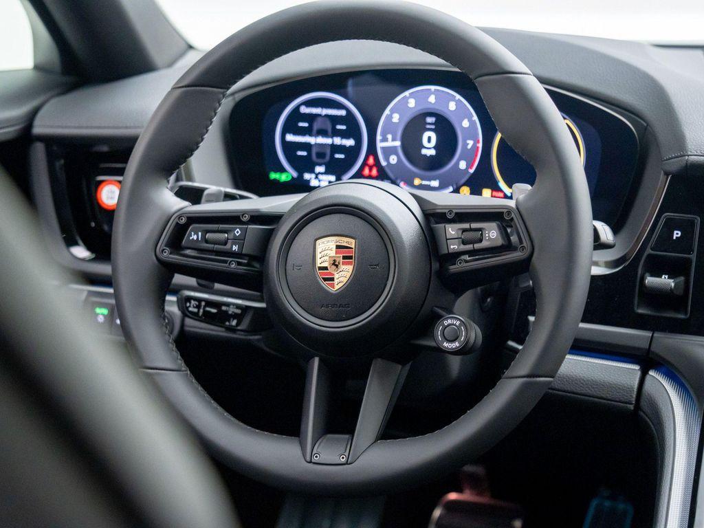 new 2025 Porsche Panamera car