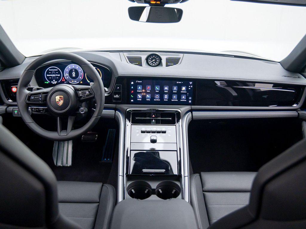 new 2025 Porsche Panamera car