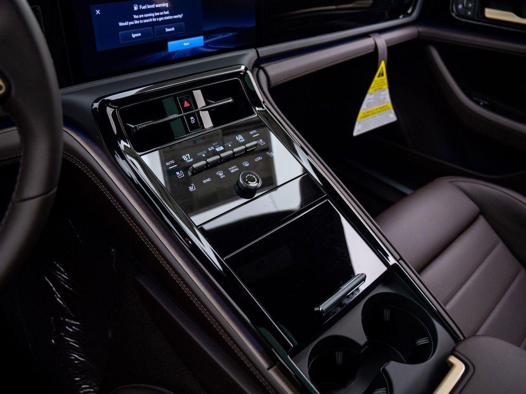 new 2026 Porsche Panamera car, priced at $152,450