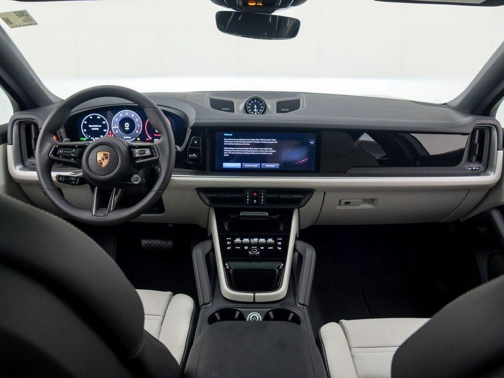 new 2025 Porsche Cayenne car