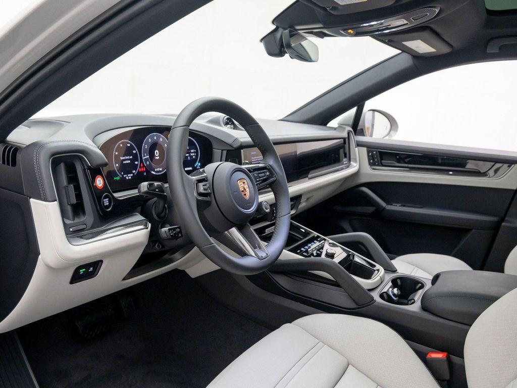 new 2025 Porsche Cayenne car