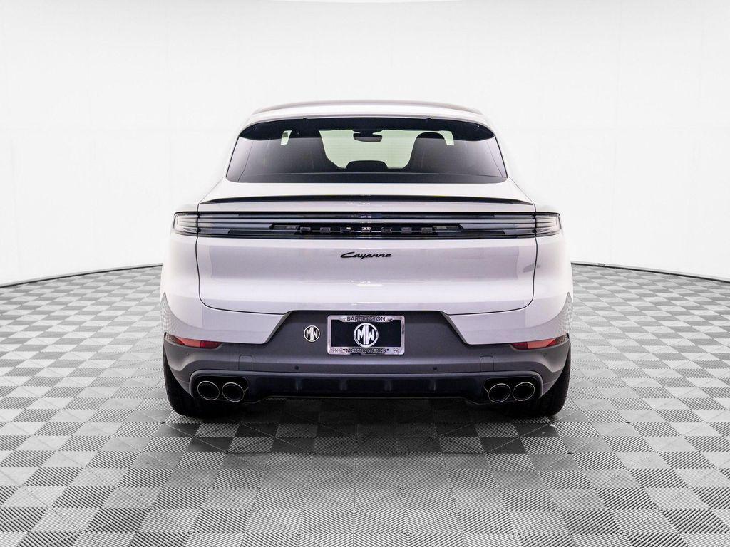 new 2025 Porsche Cayenne car
