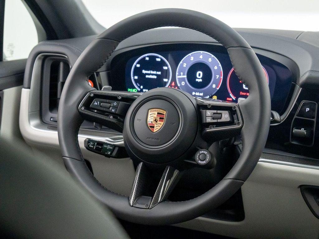 new 2025 Porsche Cayenne car