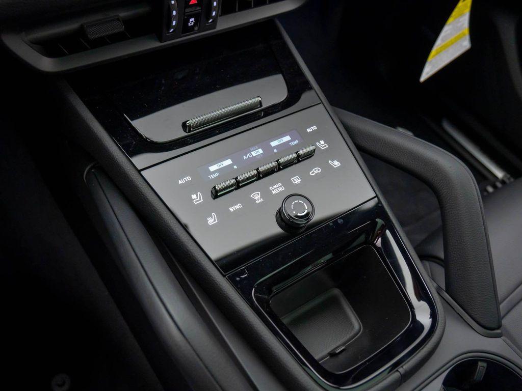 new 2025 Porsche Cayenne car, priced at $111,835