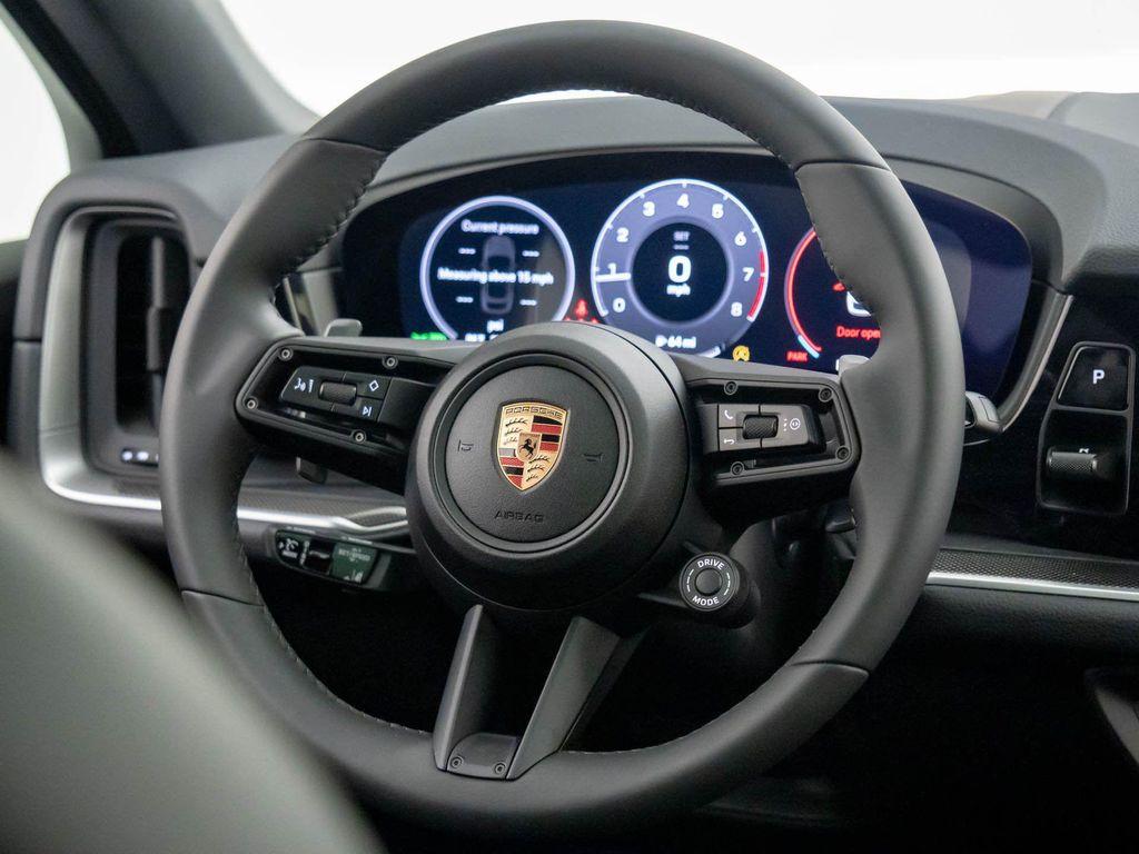 new 2025 Porsche Cayenne car, priced at $111,835