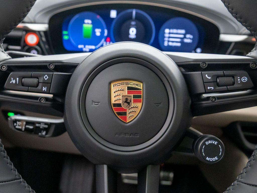 new 2025 Porsche Macan car, priced at $105,655