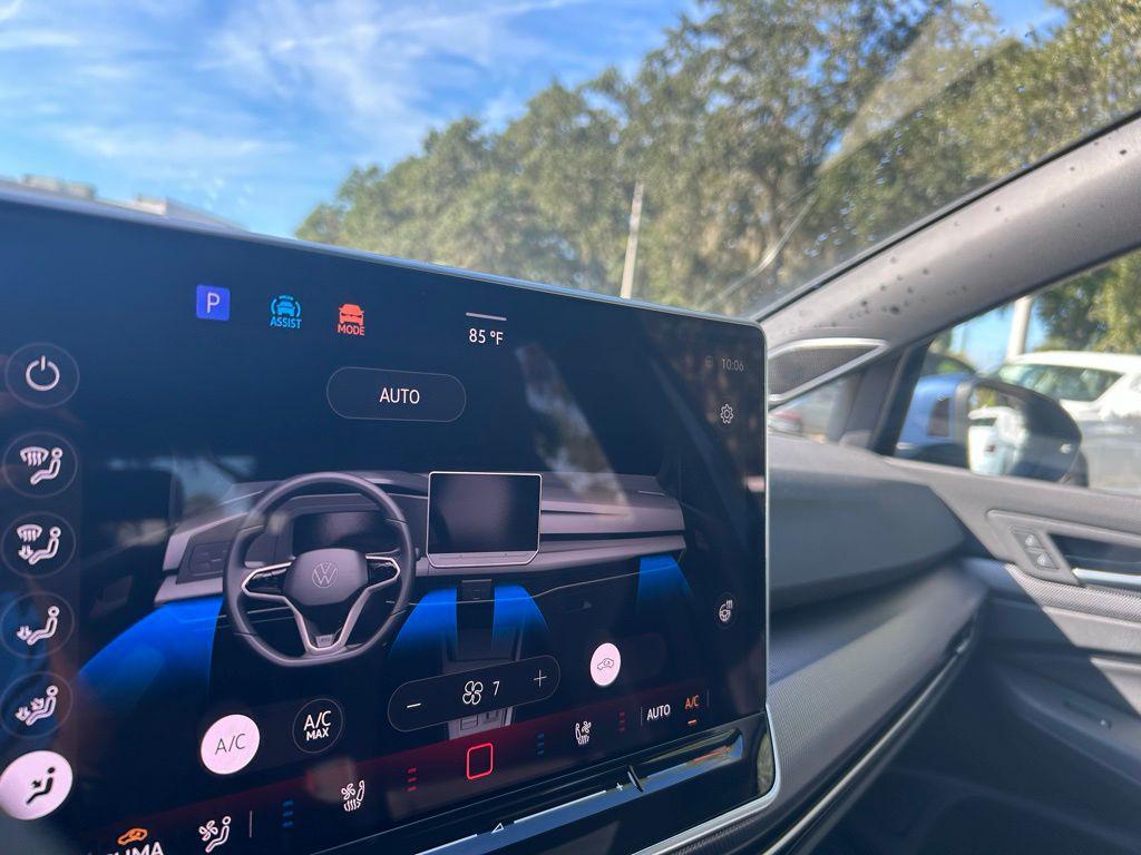 new 2025 Volkswagen Golf GTI car, priced at $39,532