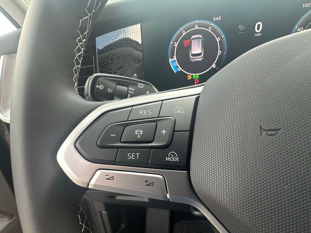 new 2025 Volkswagen Tiguan car, priced at $33,009