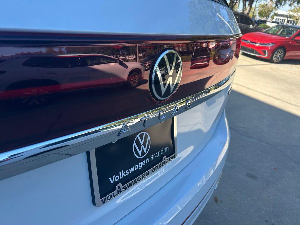 new 2026 Volkswagen Atlas car, priced at $55,309
