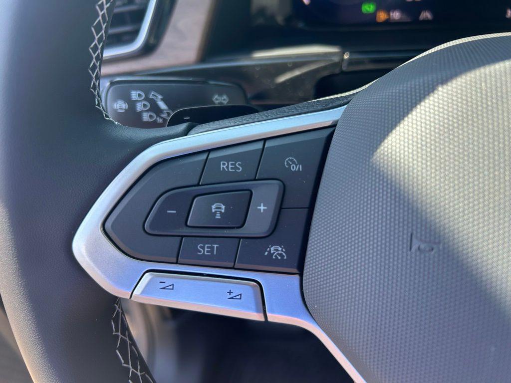 new 2025 Volkswagen Atlas car, priced at $39,549