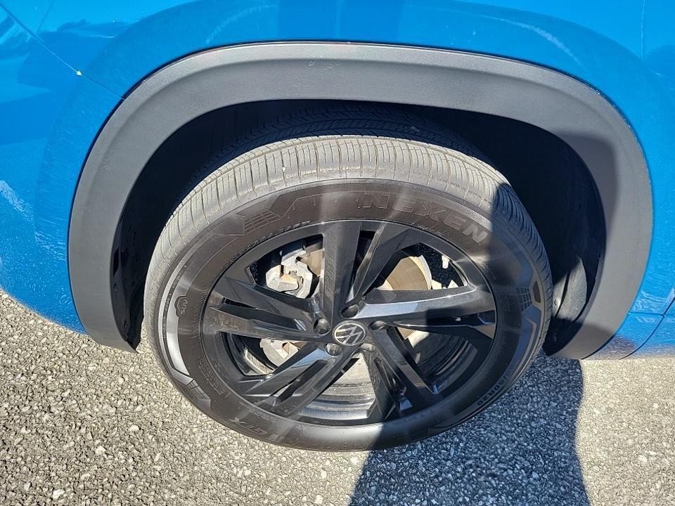 used 2025 Volkswagen Atlas Cross Sport car, priced at $42,491