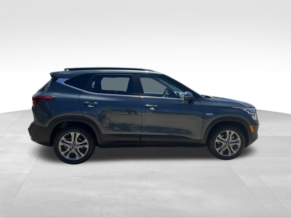 used 2023 Kia Seltos car, priced at $17,495
