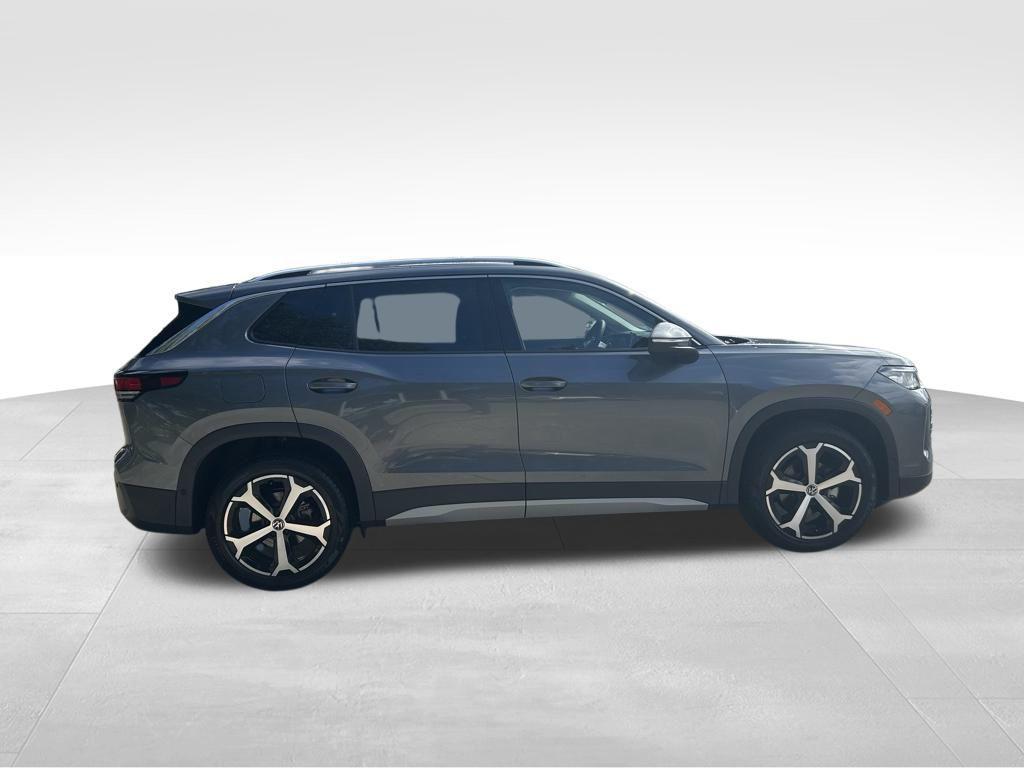 new 2025 Volkswagen Tiguan car, priced at $33,009