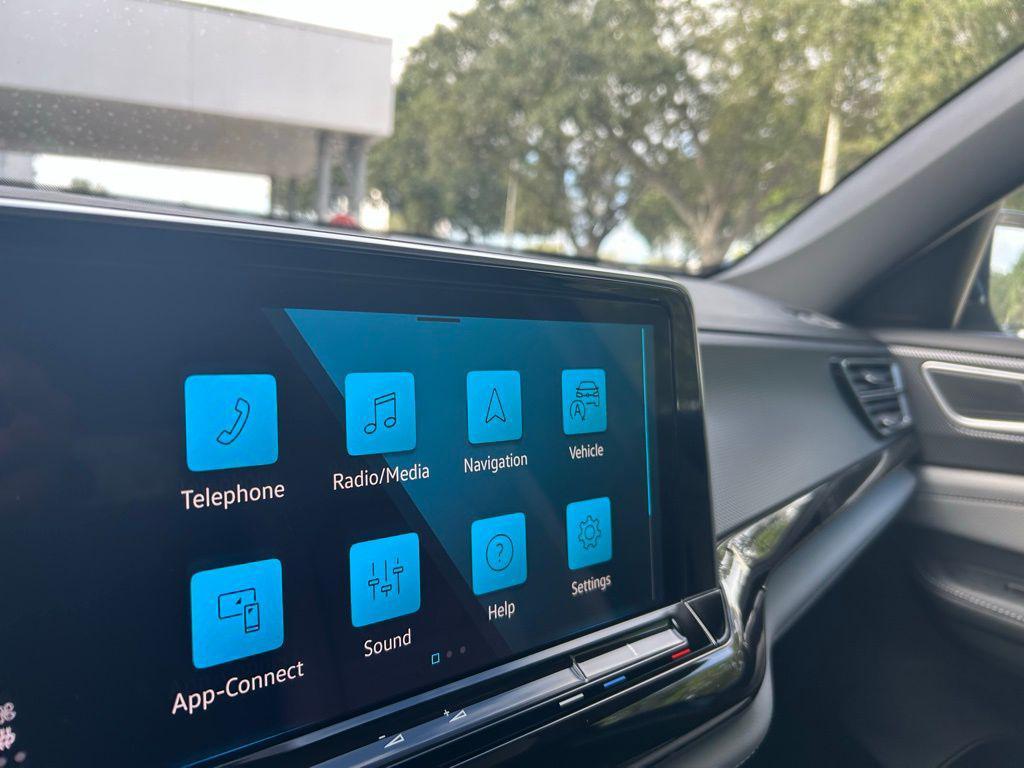 new 2026 Volkswagen Atlas Cross Sport car, priced at $50,636