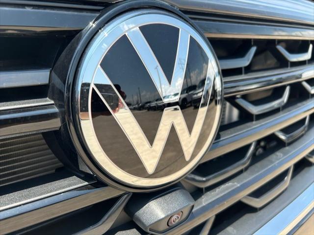 new 2025 Volkswagen Atlas car, priced at $51,546