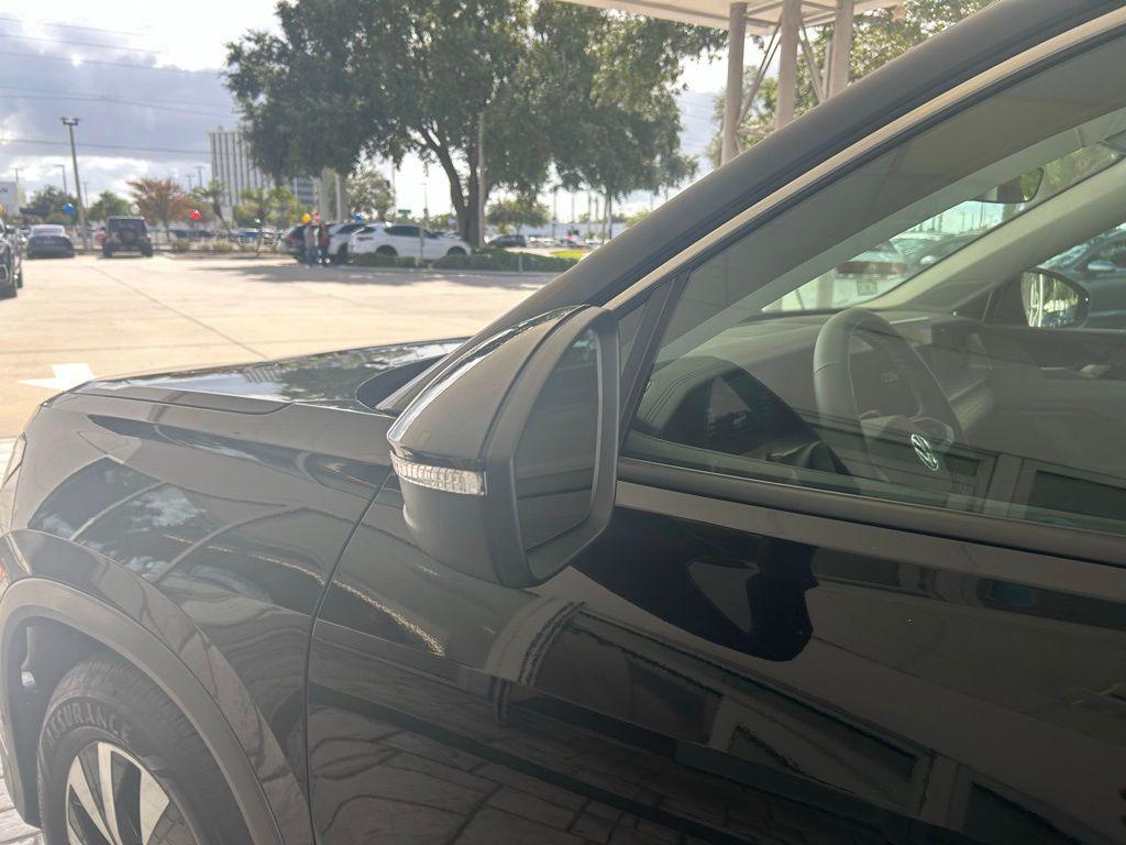 new 2025 Volkswagen Tiguan car, priced at $27,867