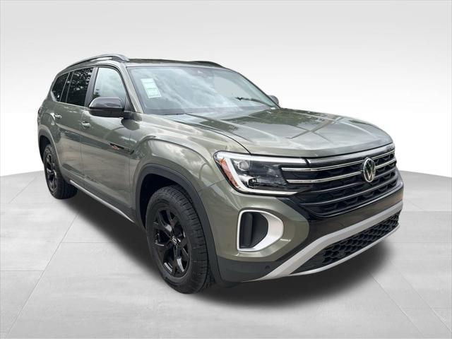 new 2025 Volkswagen Atlas car, priced at $45,324