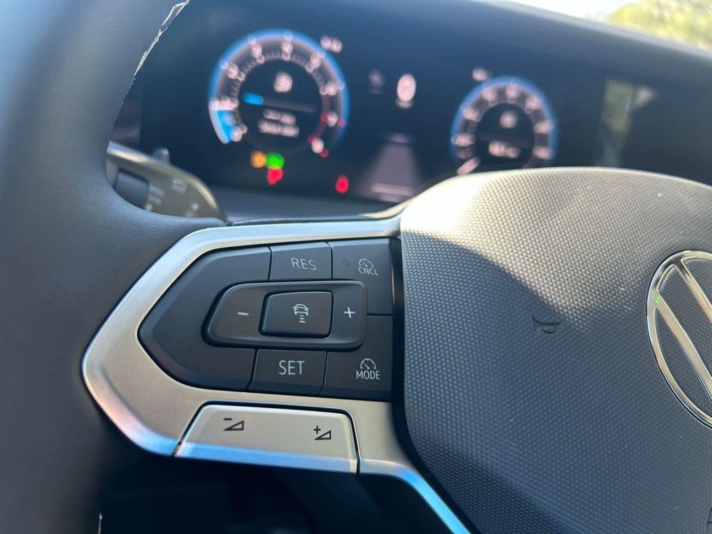 new 2025 Volkswagen Tiguan car, priced at $29,803