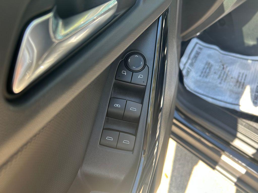 used 2025 Chevrolet Equinox car, priced at $26,209