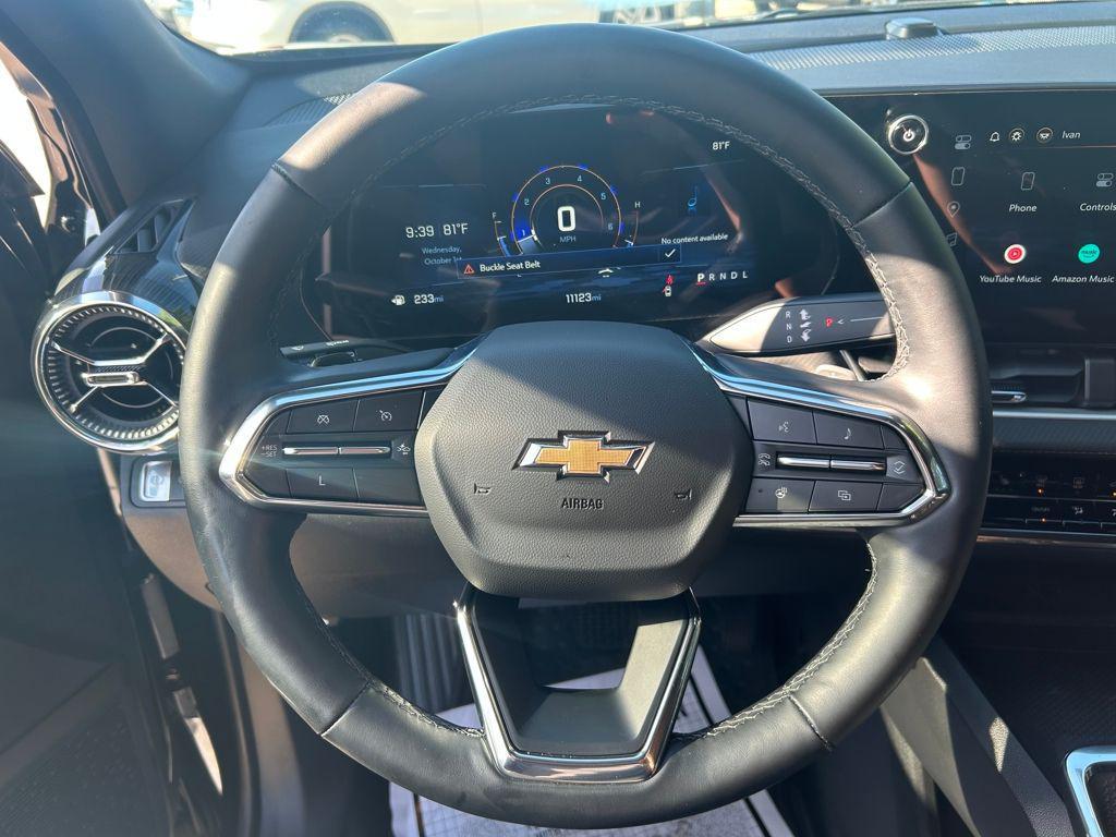 used 2025 Chevrolet Equinox car, priced at $26,209