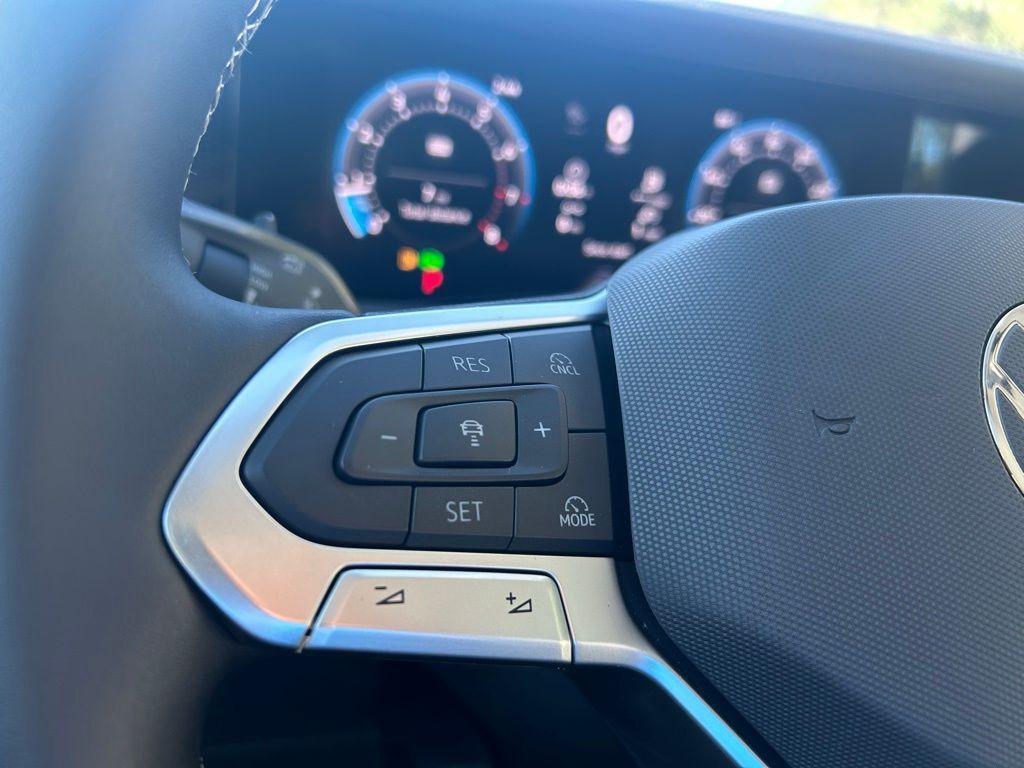 new 2025 Volkswagen Tiguan car, priced at $33,341