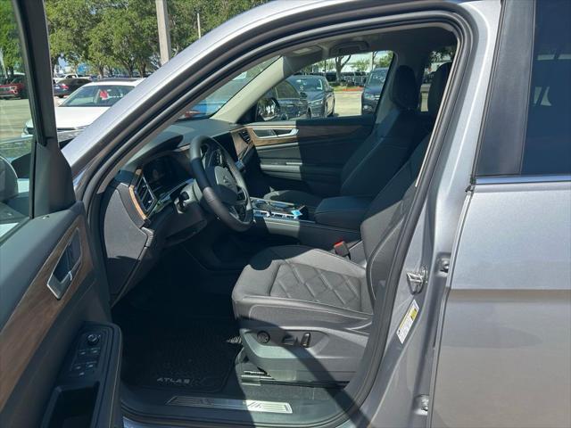 new 2025 Volkswagen Atlas car, priced at $42,452