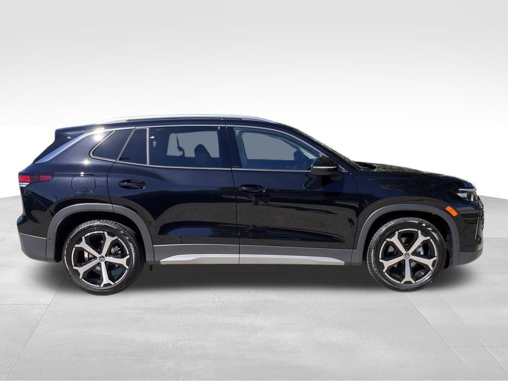 new 2025 Volkswagen Tiguan car, priced at $33,896