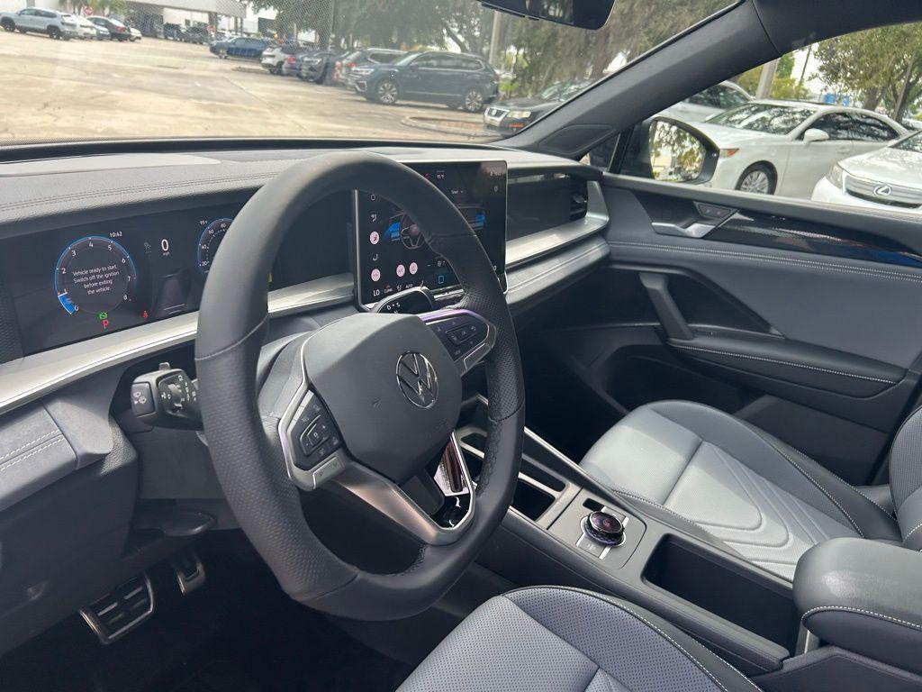 new 2025 Volkswagen Tiguan car, priced at $37,252
