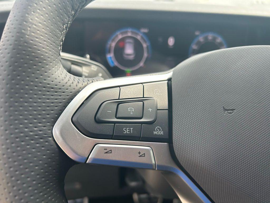 new 2025 Volkswagen Tiguan car, priced at $37,252