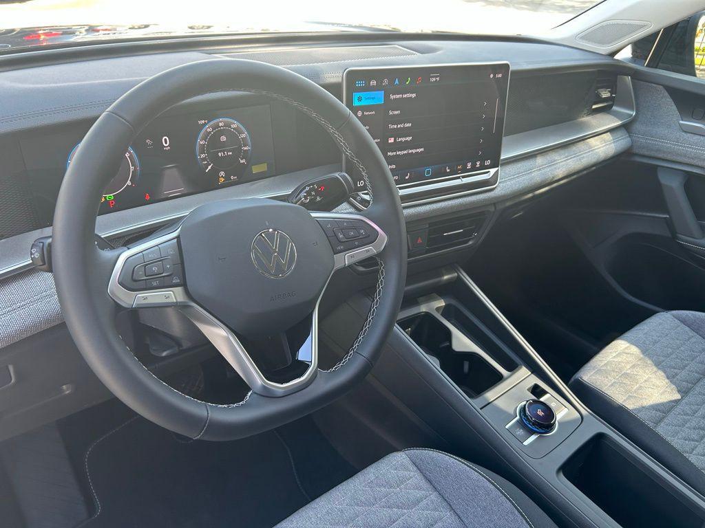 new 2025 Volkswagen Tiguan car, priced at $30,543