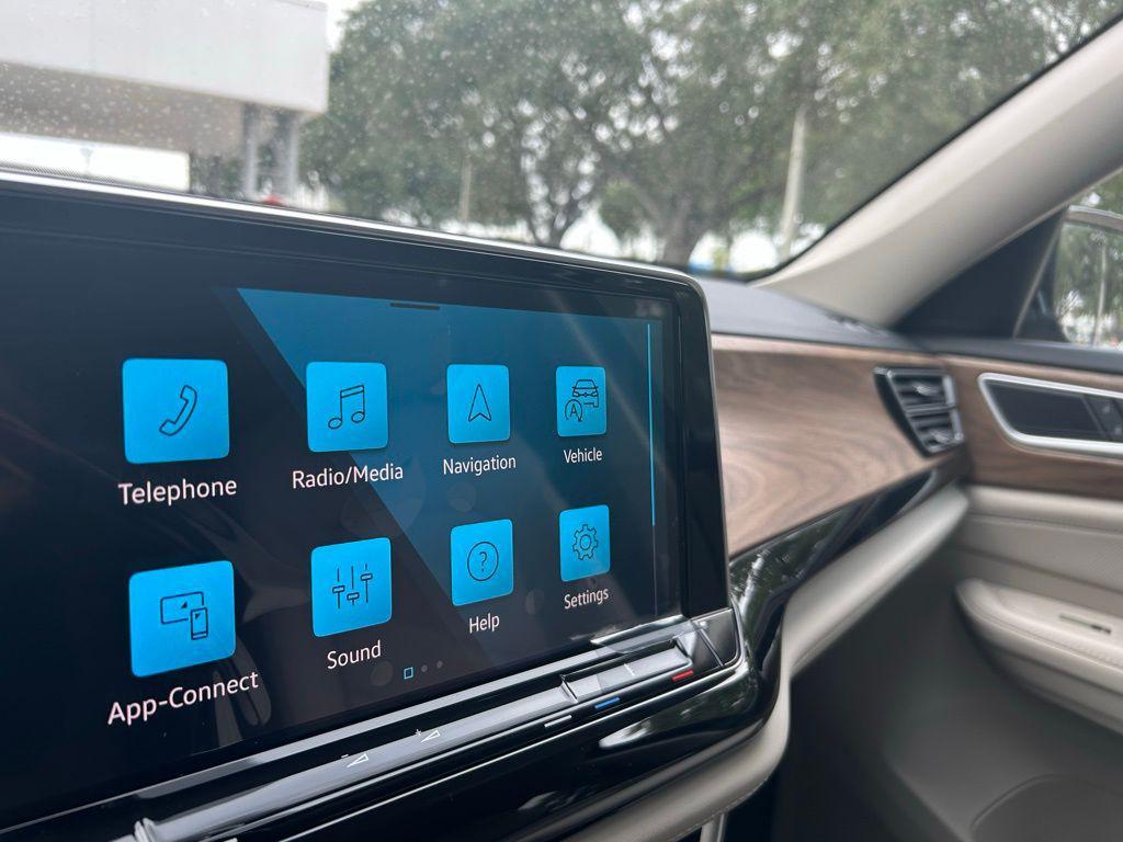 new 2026 Volkswagen Atlas car, priced at $39,145