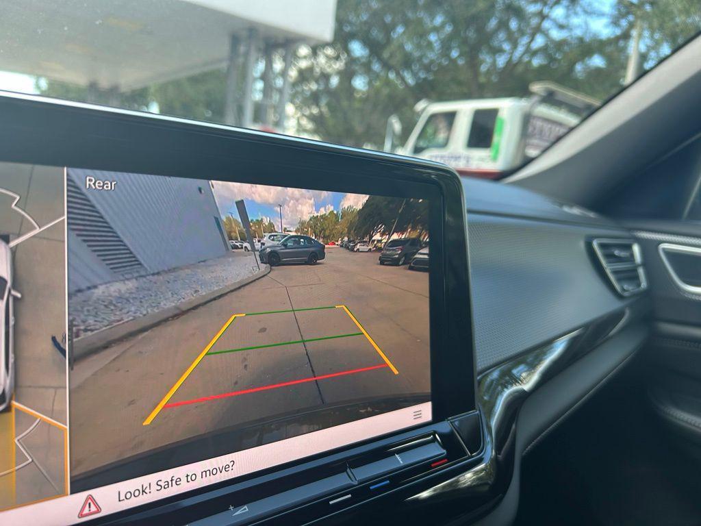 new 2026 Volkswagen Atlas Cross Sport car, priced at $53,604