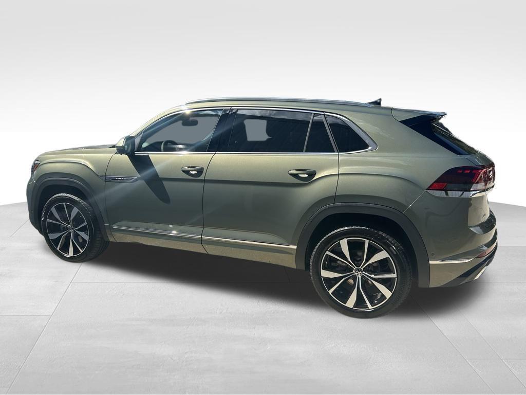 new 2026 Volkswagen Atlas Cross Sport car, priced at $53,604